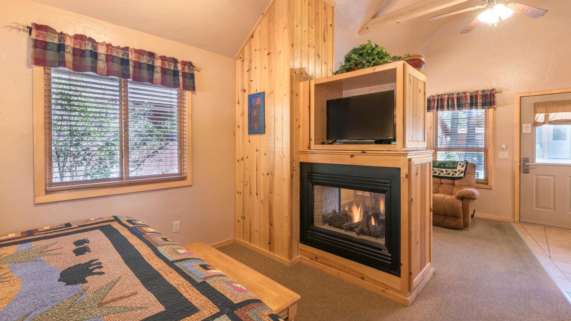 Shadow Mountain Lodge And Cabins Ruidoso Habitación foto