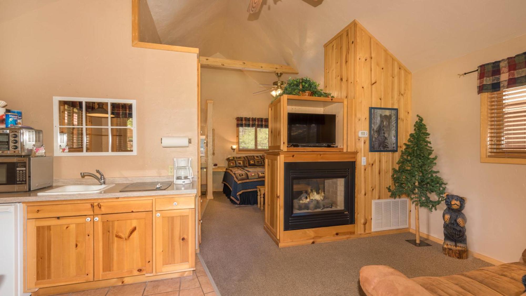 Shadow Mountain Lodge And Cabins Ruidoso Habitación foto